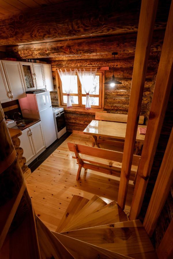 Zlatarske Brvnare Zlatar Chalets โนวาวาโรช ภายนอก รูปภาพ
