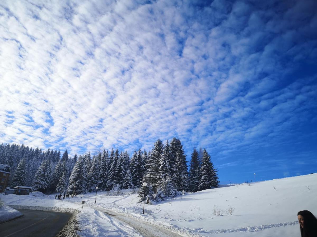 Zlatarske Brvnare Zlatar Chalets โนวาวาโรช ภายนอก รูปภาพ